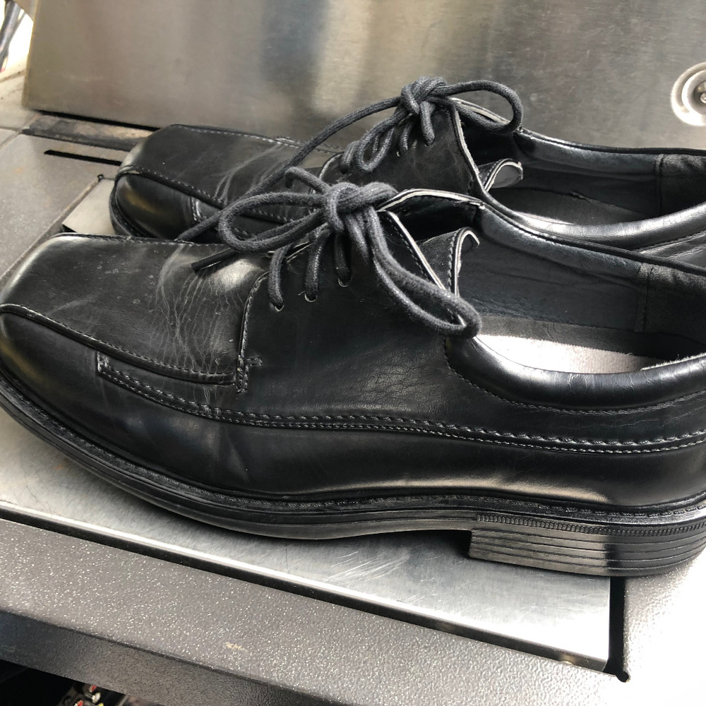 Soft Stags Serano Men's Black Leather Dress Shoes